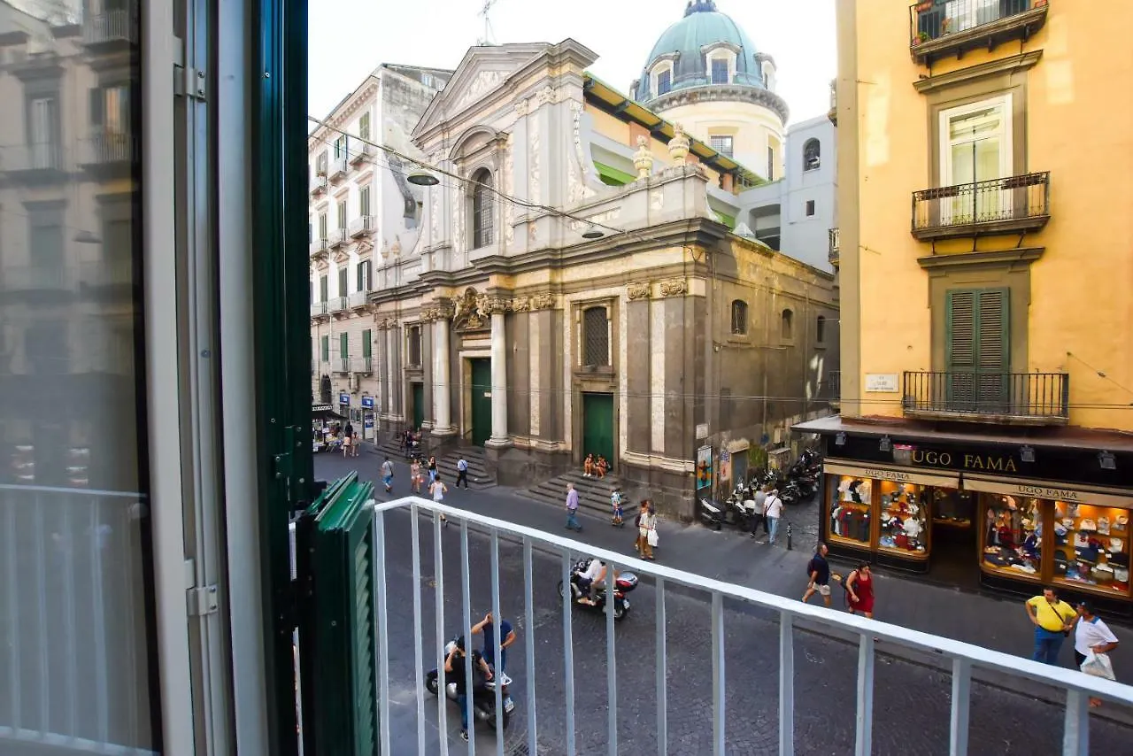 Bed and Breakfast Domus Borbonica Napoli Italia