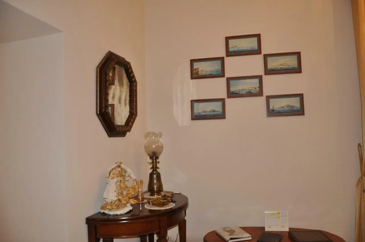 Bed and Breakfast Domus Borbonica Neapel